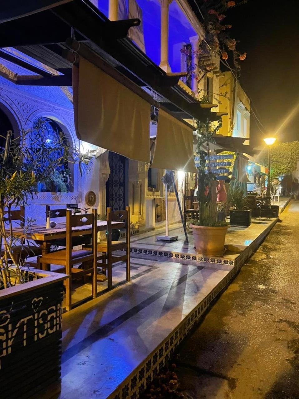 L'Artisan Hotel Harqalah Exterior photo